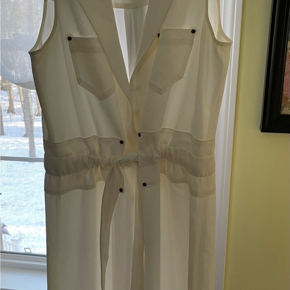 Chic White Sleeveless Dress